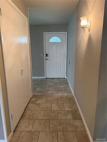 3160 Newgate Drive, Florissant, MO 63033
