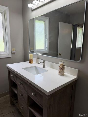 3160 Newgate Drive, Florissant, MO 63033