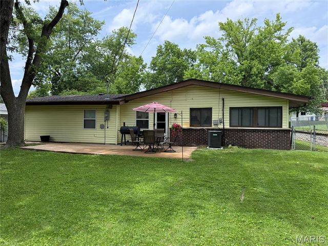 3160 Newgate Drive, Florissant, MO 63033