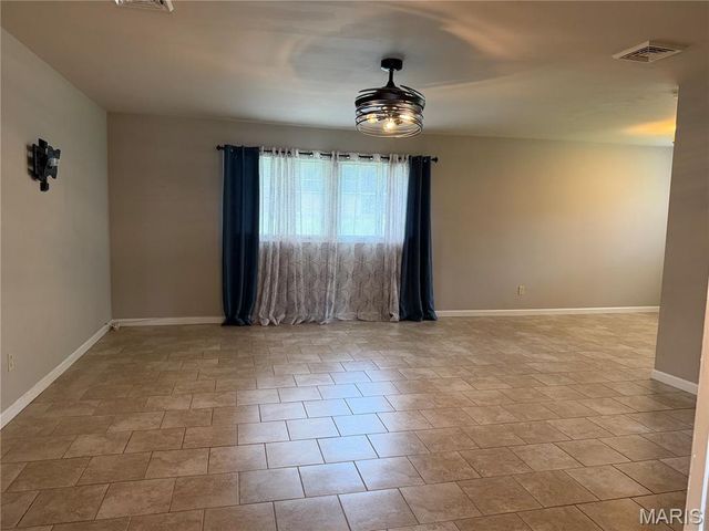 3160 Newgate Drive, Florissant, MO 63033