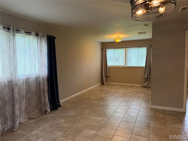 3160 Newgate Drive, Florissant, MO 63033