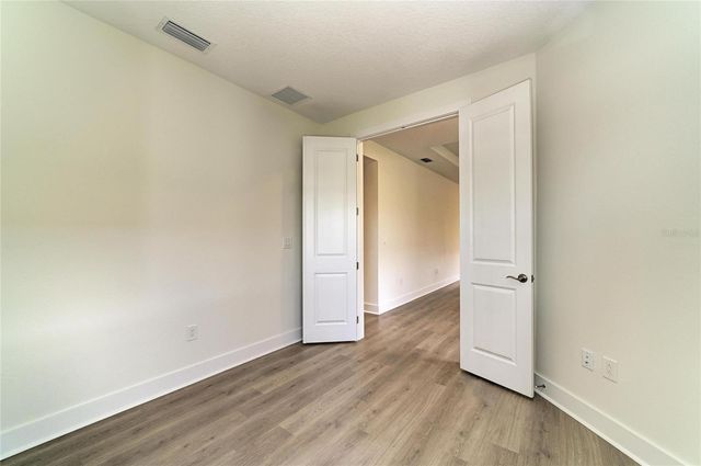 5290 BARNETT CIRCLE, Bradenton, FL 34211