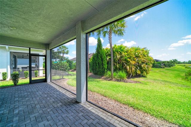 5290 BARNETT CIRCLE, Bradenton, FL 34211