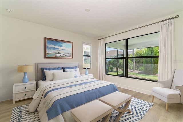 5290 BARNETT CIRCLE, Bradenton, FL 34211