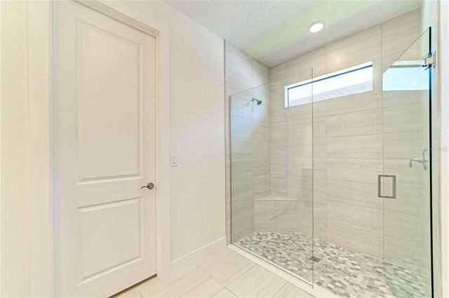 5290 BARNETT CIRCLE, Bradenton, FL 34211