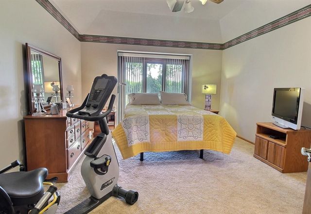 2634 Glacier DR, Wichita, KS 67215