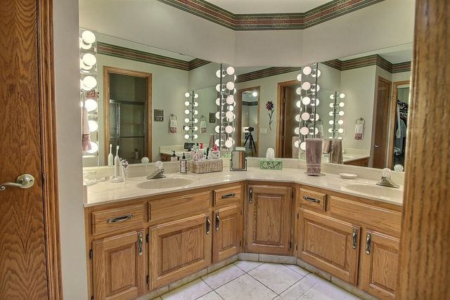 2634 Glacier DR, Wichita, KS 67215