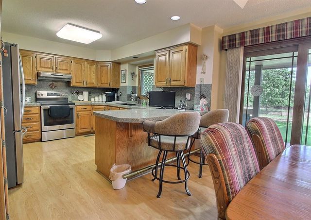 2634 Glacier DR, Wichita, KS 67215