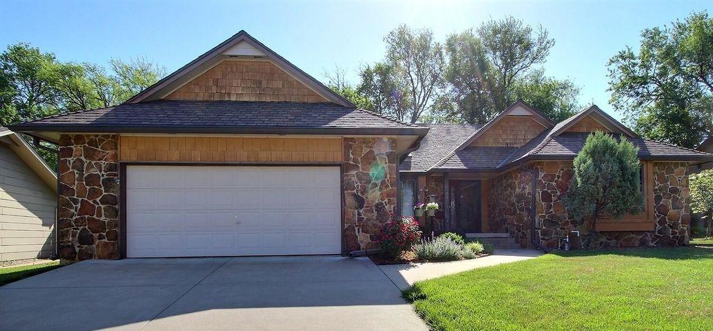 2634 Glacier DR, Wichita, KS 67215