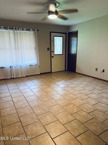 329 Swan Lake Drive, Jackson, MS 39212