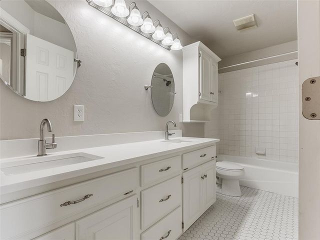 4116 Bristol Lane, Edmond, OK 73034