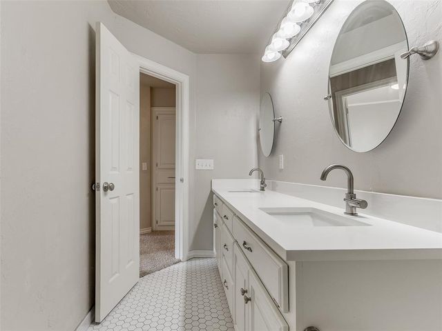 4116 Bristol Lane, Edmond, OK 73034