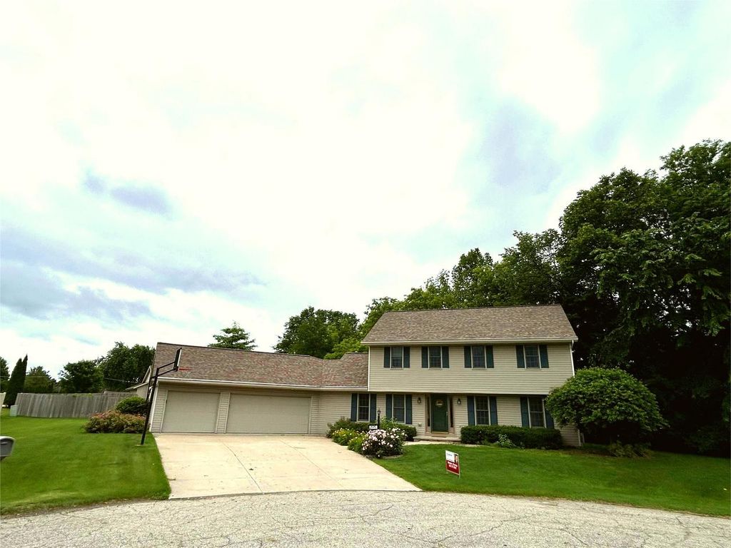 W2525 CLOVER DOWNS COURT, Appleton, WI 54915