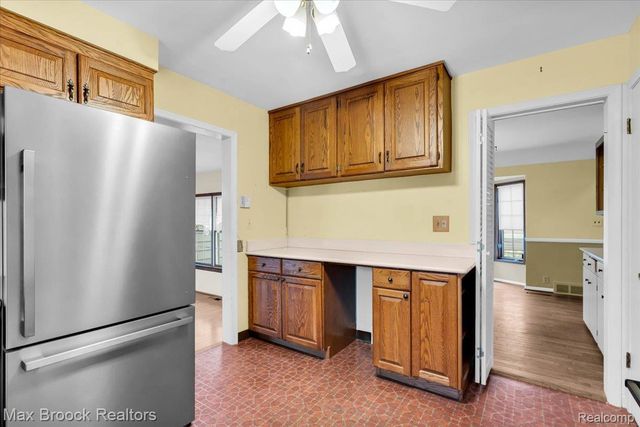 2381 Bratton Avenue, Bloomfield Hills, MI 48302