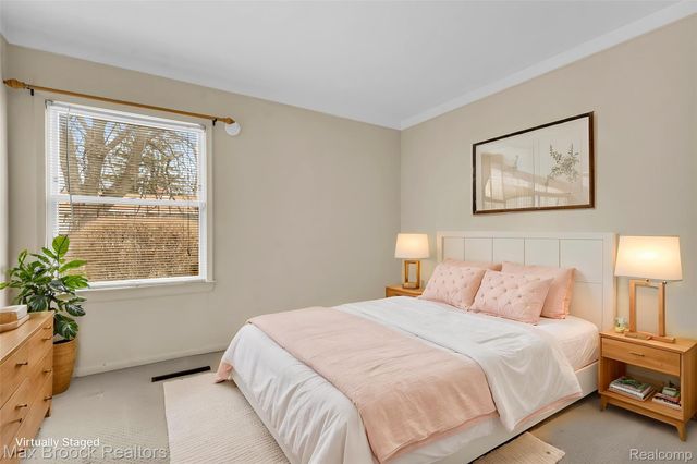 2381 Bratton Avenue, Bloomfield Hills, MI 48302