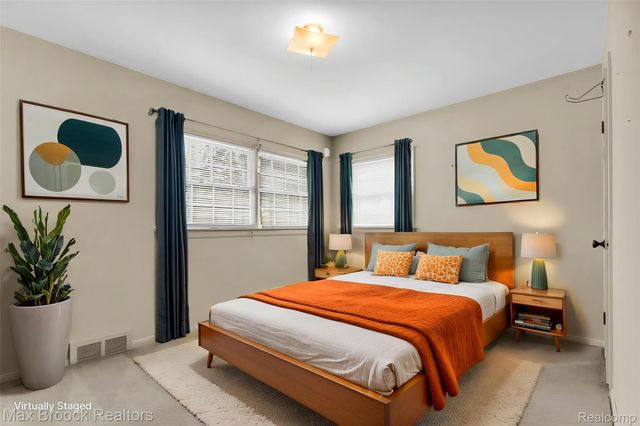 2381 Bratton Avenue, Bloomfield Hills, MI 48302