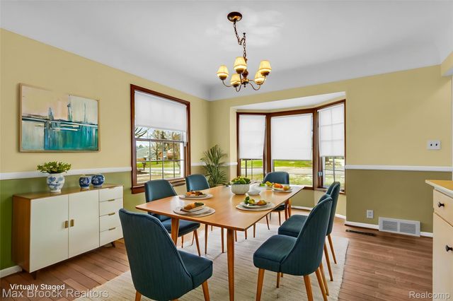 2381 Bratton Avenue, Bloomfield Hills, MI 48302