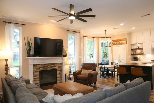 6129 Pebble Creek Drive, North Richland Hills, TX 76180