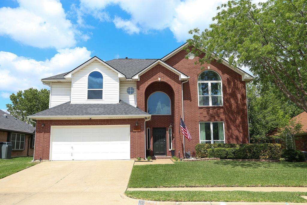 6129 Pebble Creek Drive, North Richland Hills, TX 76180