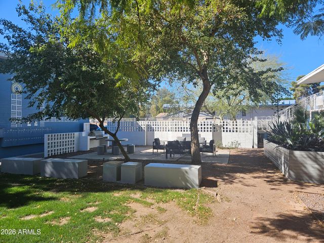 521 E Bethany Home Road, Phoenix, AZ 85012