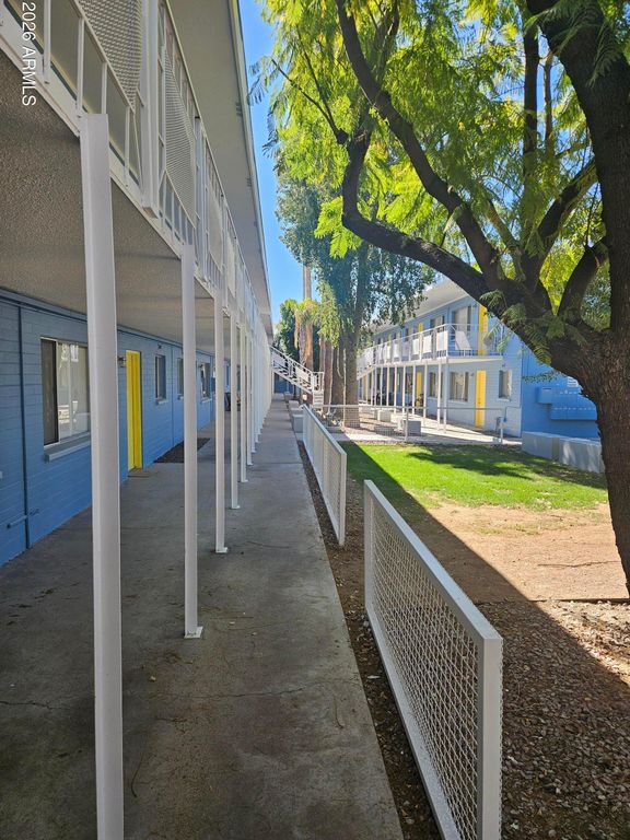 521 E Bethany Home Road, Phoenix, AZ 85012