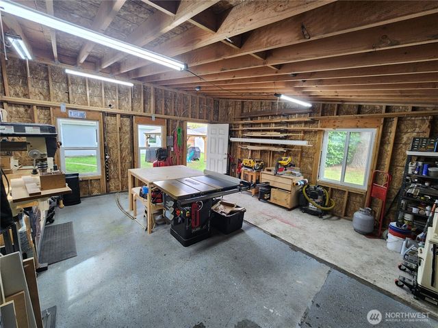 8033 E B Street, Tacoma, WA 98404