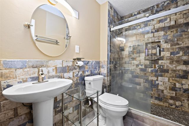 2700 Bellefontaine Street A27, Houston, TX 77025