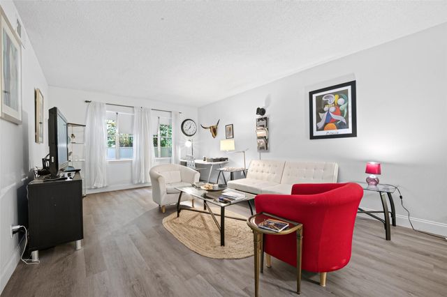 2700 Bellefontaine Street A27, Houston, TX 77025