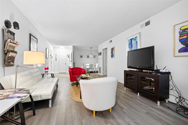 2700 Bellefontaine Street A27, Houston, TX 77025
