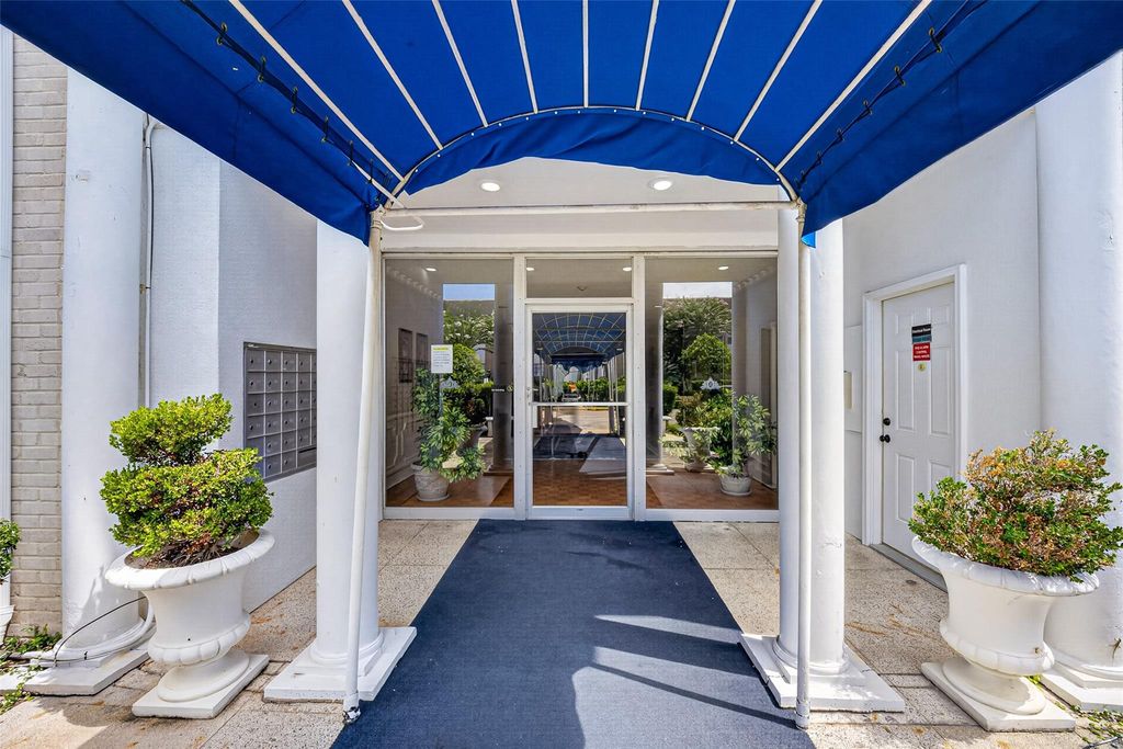2700 Bellefontaine Street A27, Houston, TX 77025