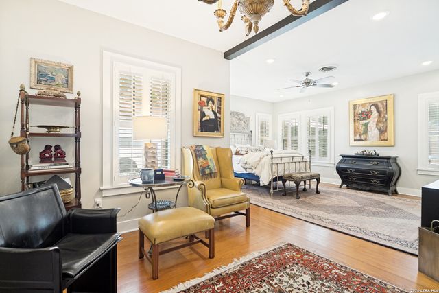 119 E EVERGREEN ST, Boerne, TX 78006