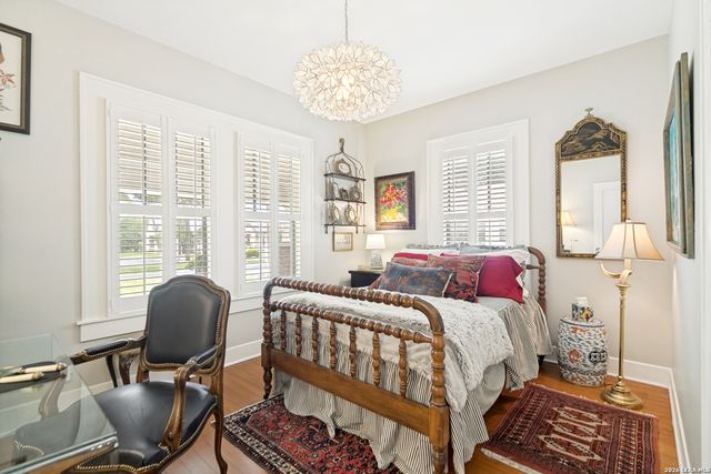 119 E EVERGREEN ST, Boerne, TX 78006