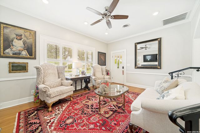 119 E EVERGREEN ST, Boerne, TX 78006