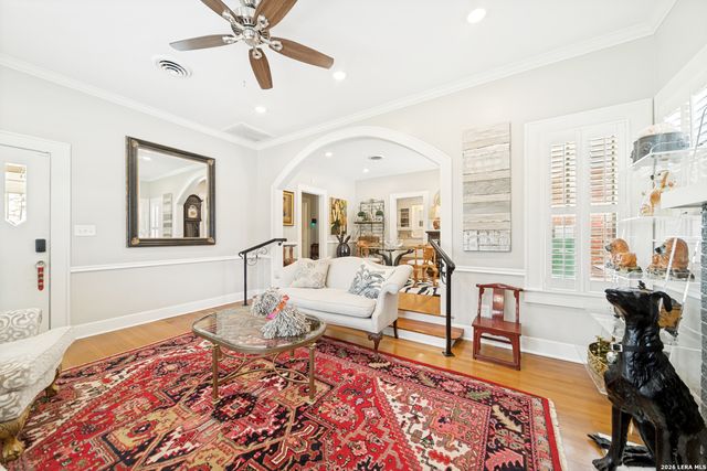 119 E EVERGREEN ST, Boerne, TX 78006