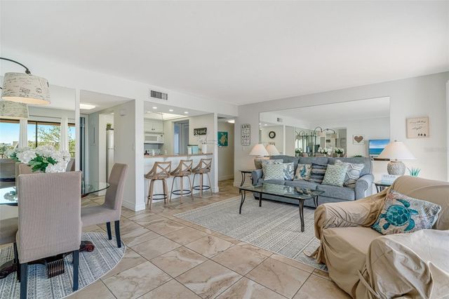1400 COVE II PLACE 631, Sarasota, FL 34242