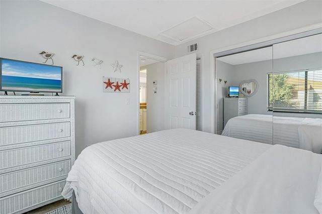 1400 COVE II PLACE 631, Sarasota, FL 34242