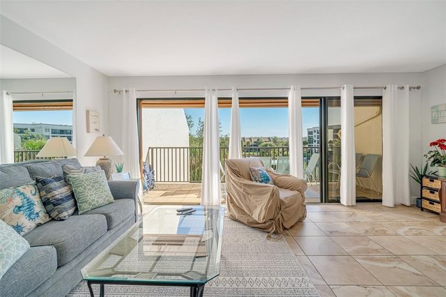 1400 COVE II PLACE 631, Sarasota, FL 34242