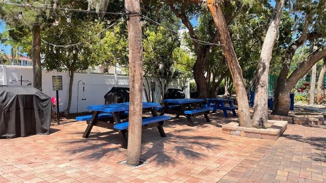 1400 COVE II PLACE 631, Sarasota, FL 34242