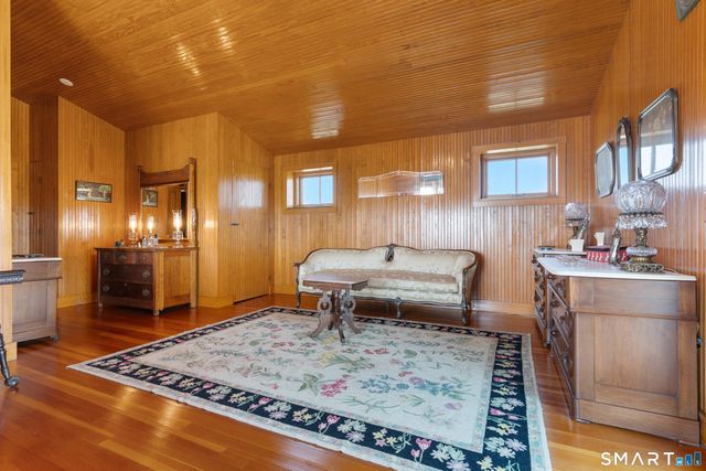 2 Minor Road, East Haven, CT 06512