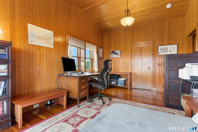 2 Minor Road, East Haven, CT 06512