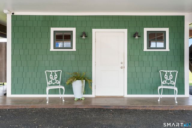 2 Minor Road, East Haven, CT 06512