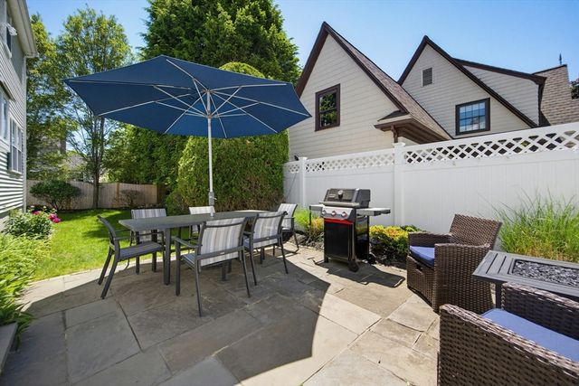 15 Lancaster Rd, Needham, MA 02492