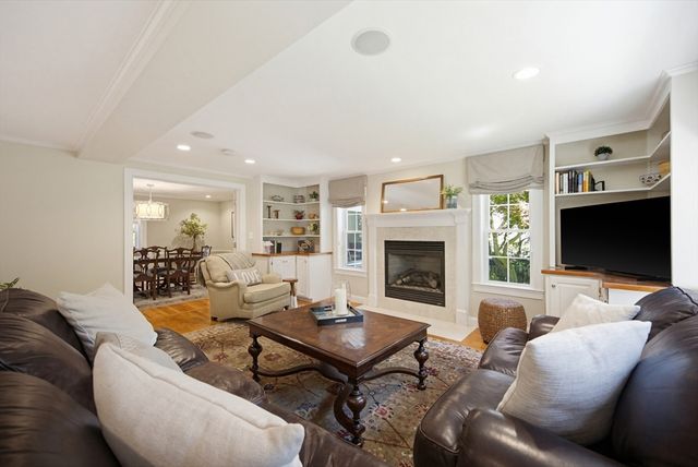 15 Lancaster Rd, Needham, MA 02492