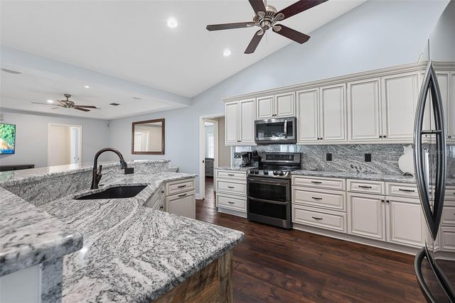 2 WELLESLEY LANE, Palm Coast, FL 32164