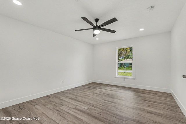 428 Calamondin Avenue NW, Palm Bay, FL 32907