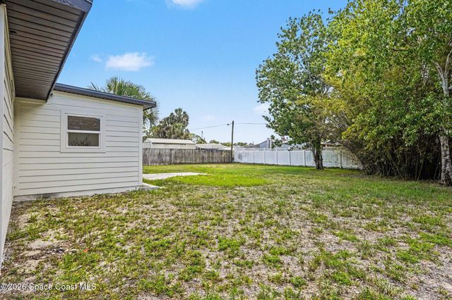 428 Calamondin Avenue NW, Palm Bay, FL 32907