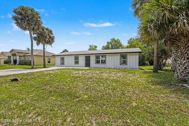 428 Calamondin Avenue NW, Palm Bay, FL 32907