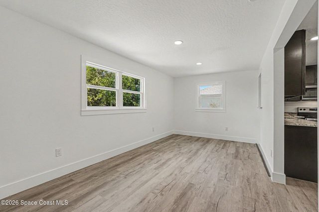 428 Calamondin Avenue NW, Palm Bay, FL 32907