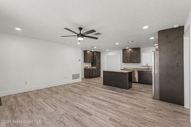 428 Calamondin Avenue NW, Palm Bay, FL 32907