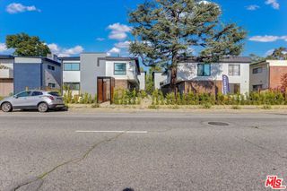 5722 Woodman Ave 4, Van Nuys, CA 91401